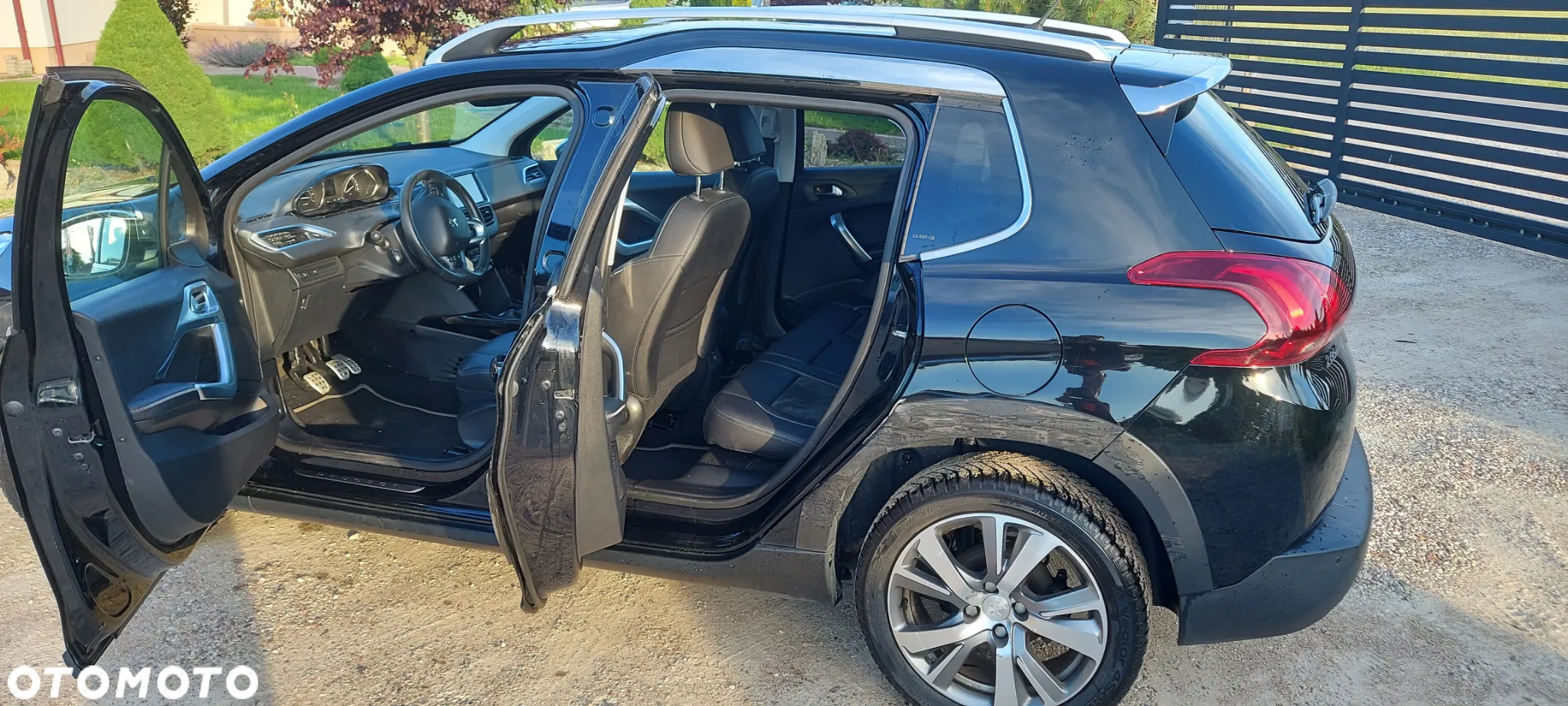 Peugeot 2008 - 4