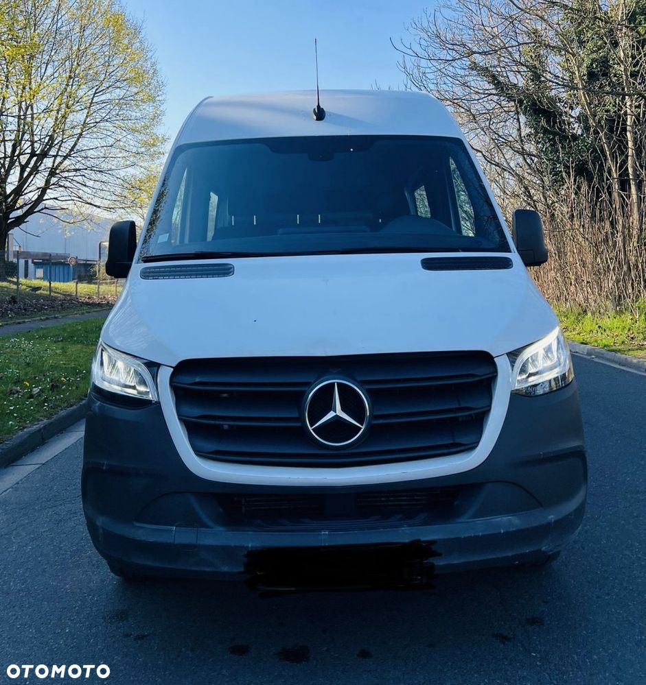 Mercedes-Benz Sprinter 319 - 7