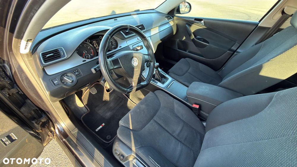 Volkswagen Passat 2.0 FSI Individual - 20