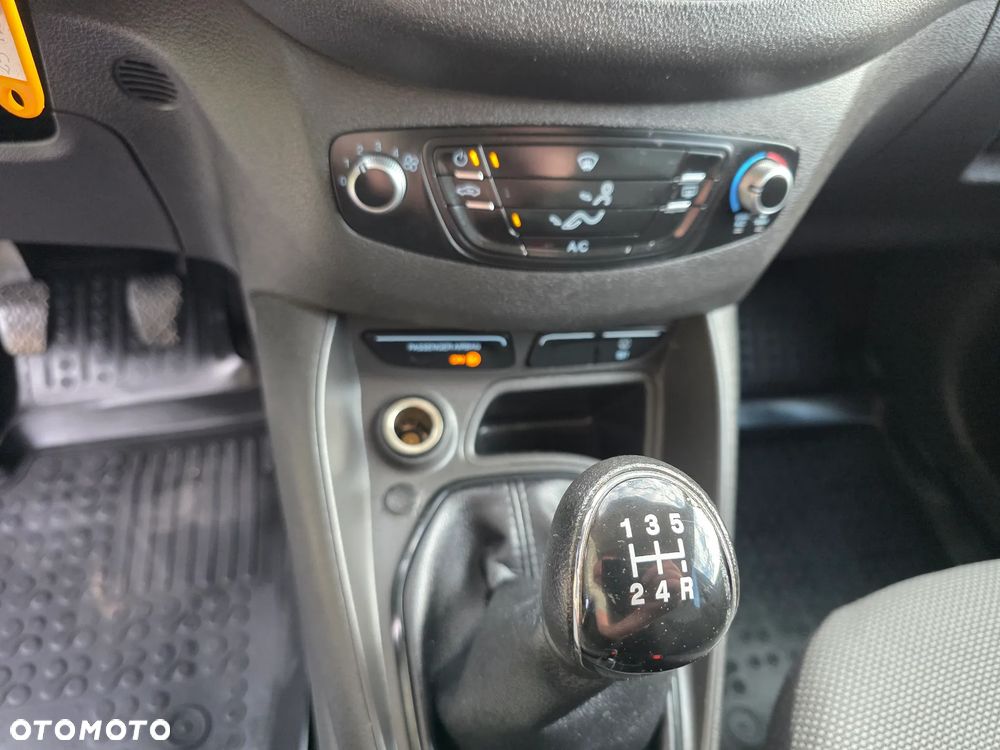 Ford Tourneo Courier 1.0 EcoBoost Ambiente - 18