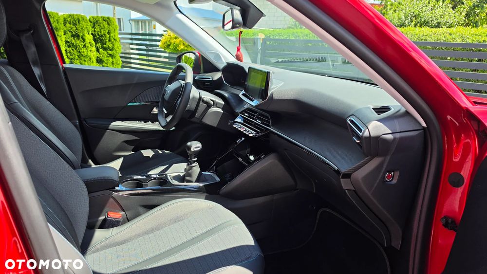 Peugeot 2008 1.2 PureTech Active S&S - 11
