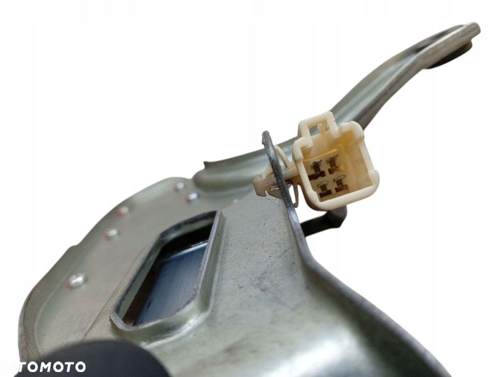 SILNICZEK WYCIERACZKI TYŁ MITSUBISHI GRANDIS (2003-2011) 2.0 DI-D 140KM 34977-581 - 4