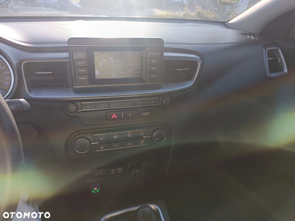Kia Ceed 1.4 S - 6