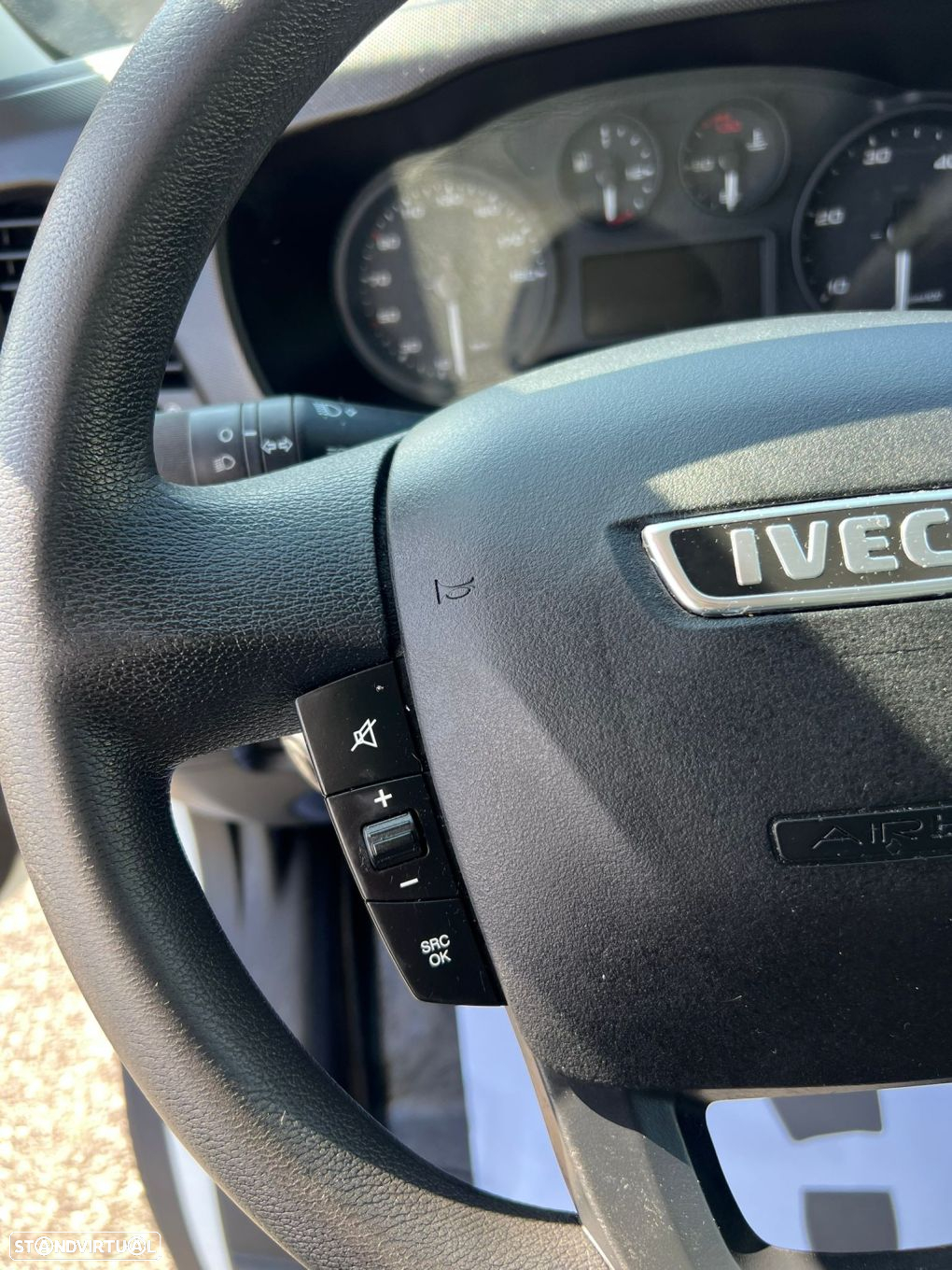 Iveco Daily 35-160 3 LUGARES - 27