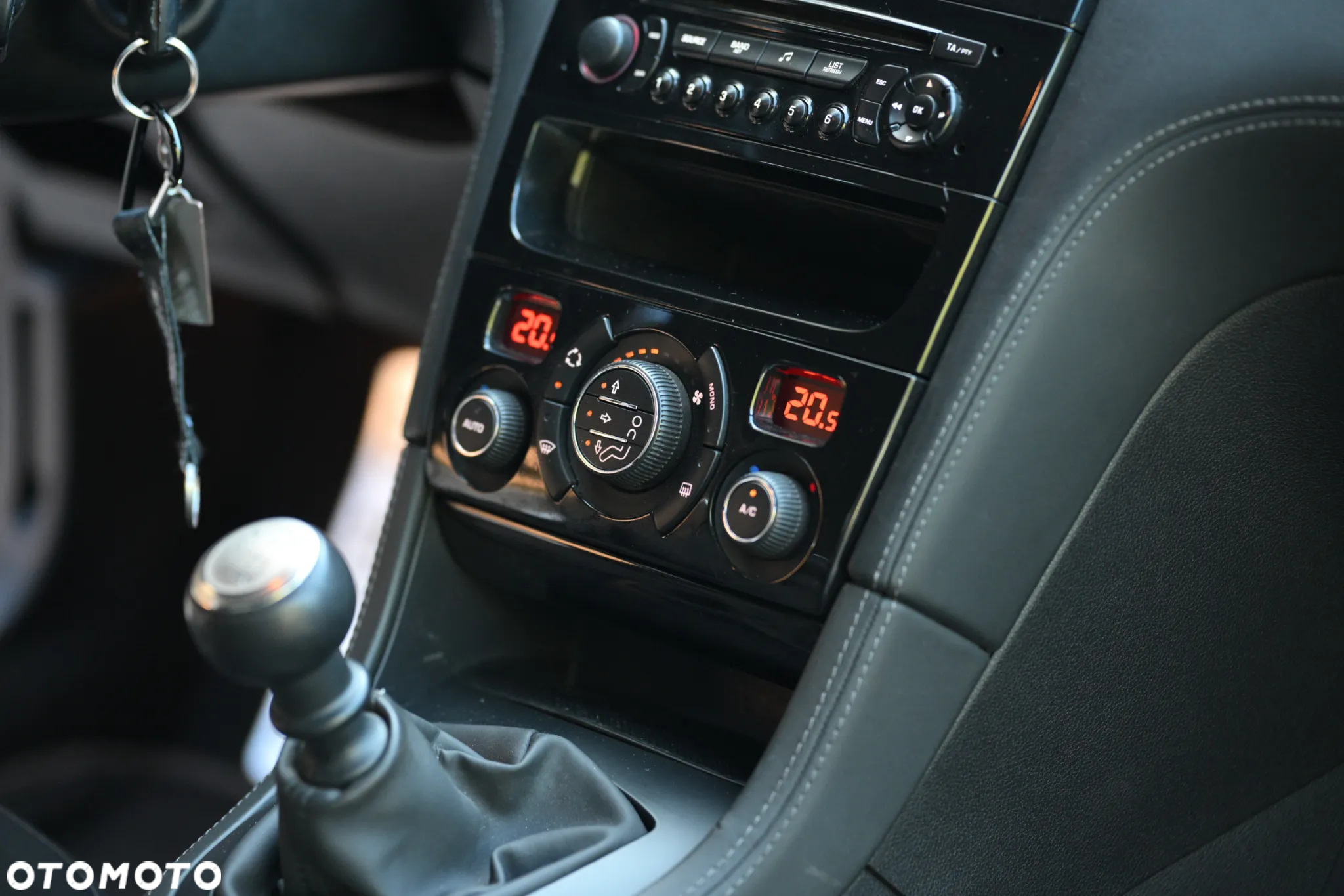 Peugeot RCZ 1.6 THP - 11
