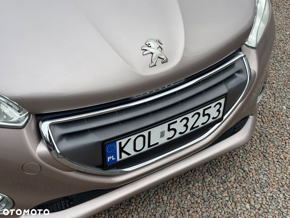 Peugeot 208 95 VTI Allure - 11