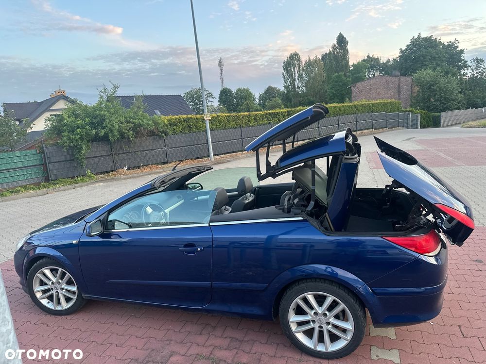 Opel Astra 1.9 CDTI Cosmo - 3