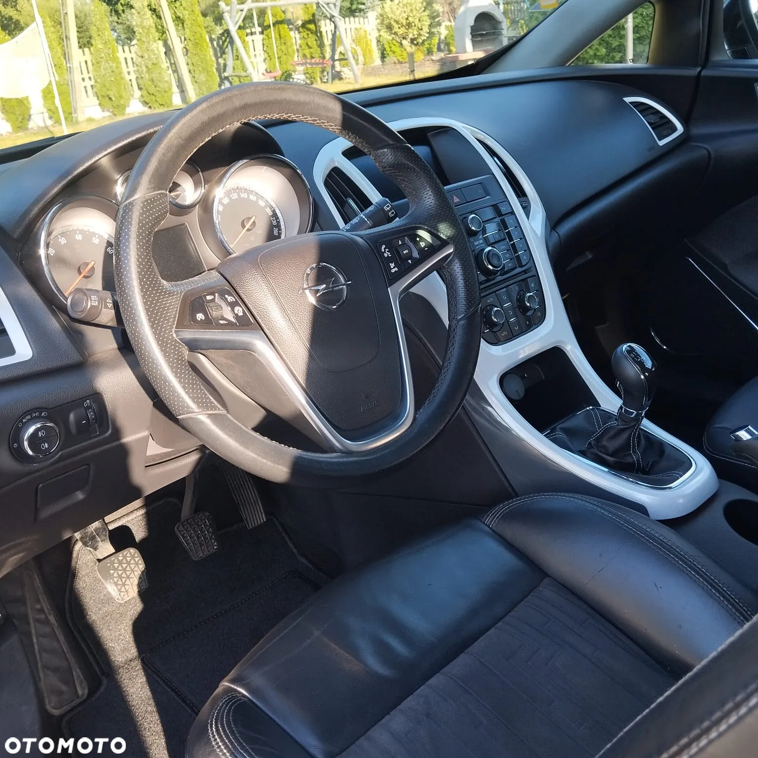 Opel Astra GTC 1.4 Turbo - 23
