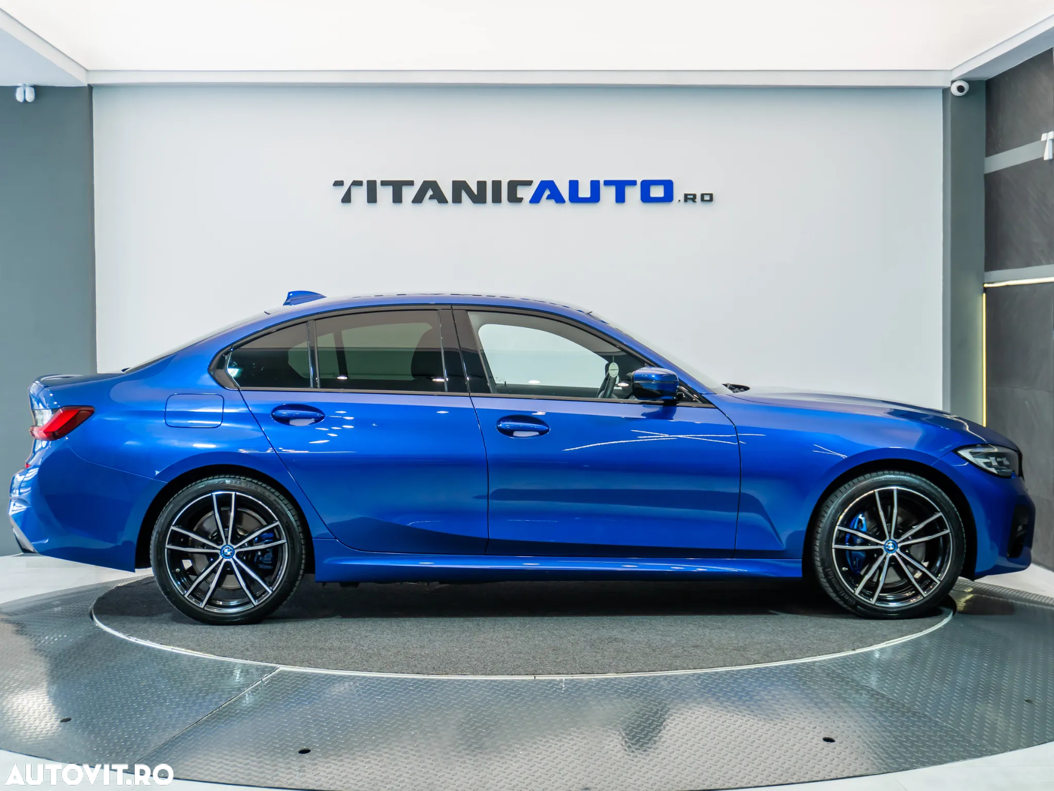 BMW Seria 3 330e Aut. M Sport - 10