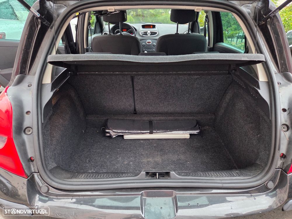 Renault Clio 1.2 16V Dynamique S - 9