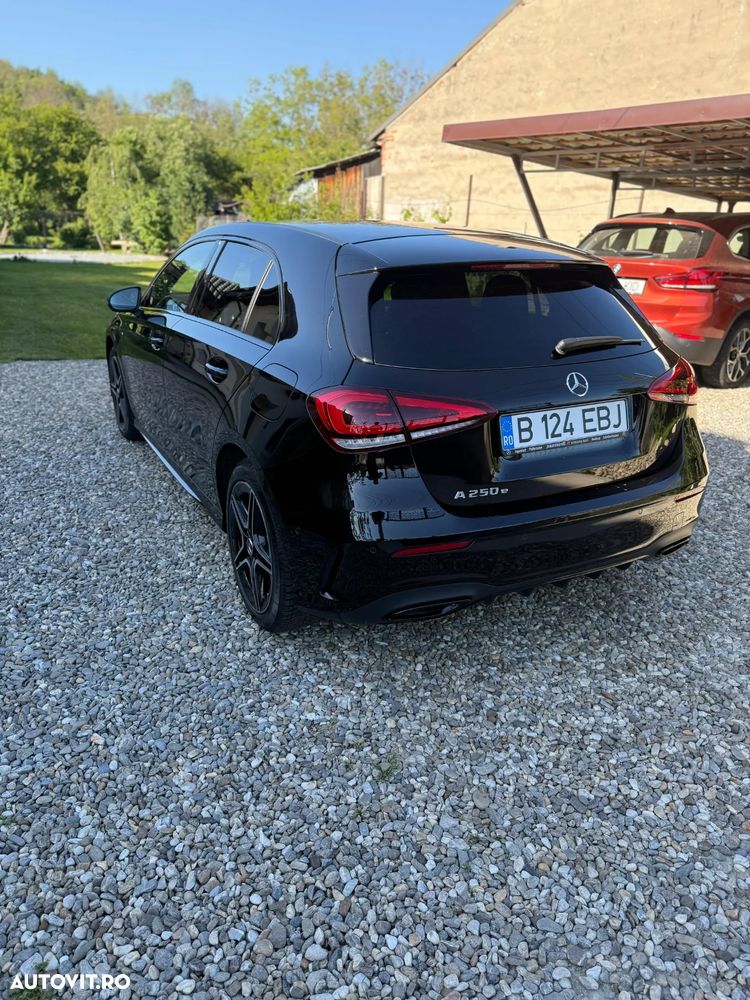 Mercedes-Benz A 250 e 8G-DCT AMG Line - 5