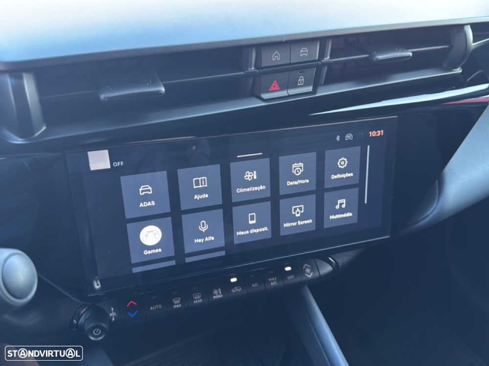 Alfa Romeo Junior 1.2 Intensa eDCT6 - 19