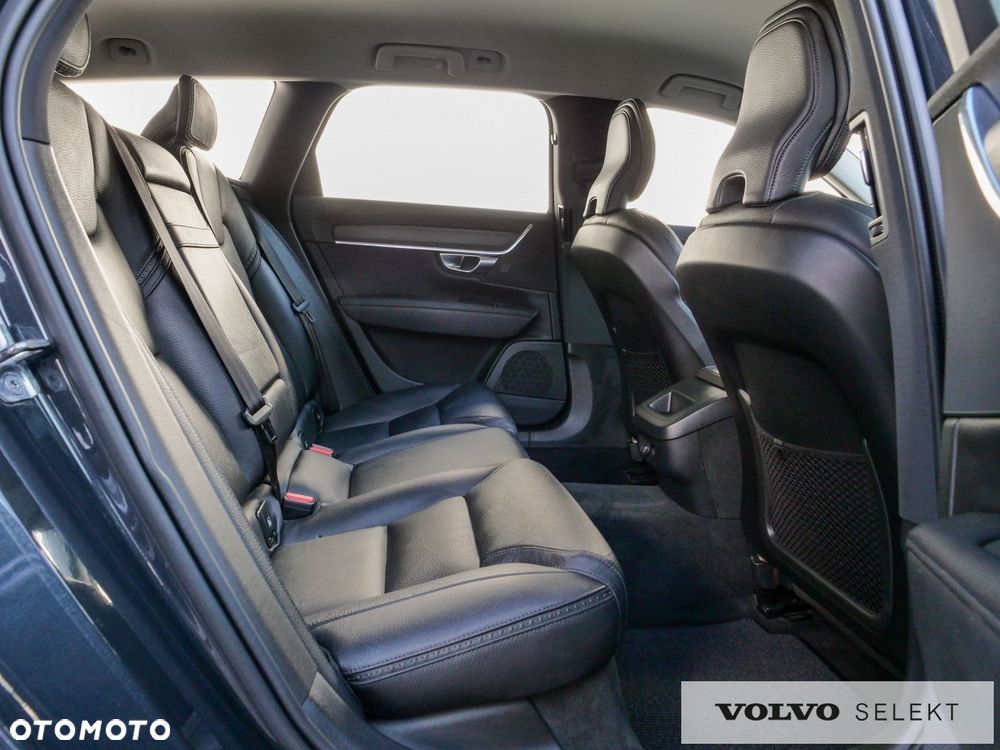 Volvo V90 Cross Country - 31