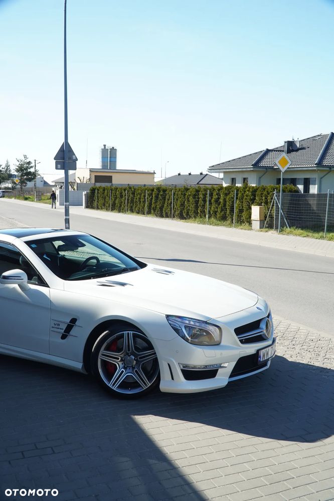 Mercedes-Benz SL 63 AMG - 31