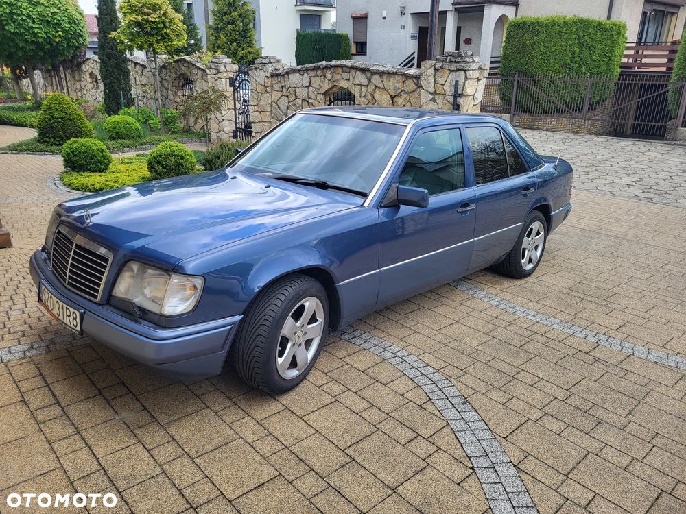Mercedes-Benz Klasa E 200 T - 2