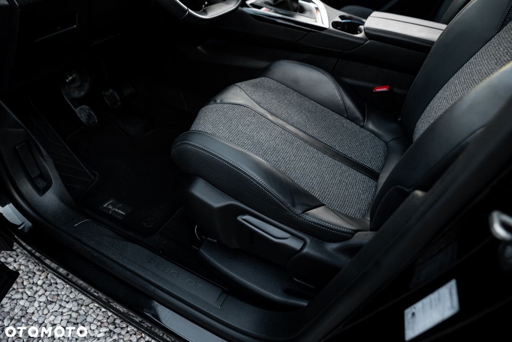 Peugeot 5008 1.2 PureTech Active S&S - 28