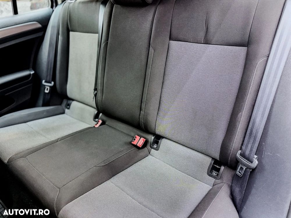 Volkswagen Golf - 20