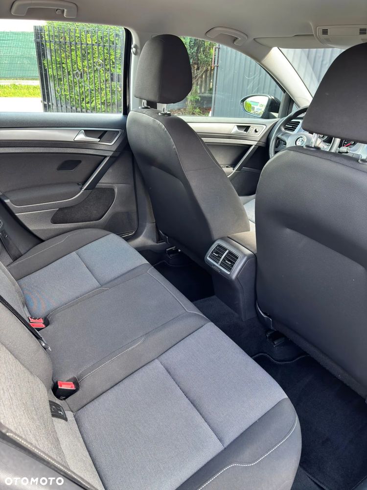 Volkswagen Golf 1.6 TDI DPF BlueMotion Technology Team - 20
