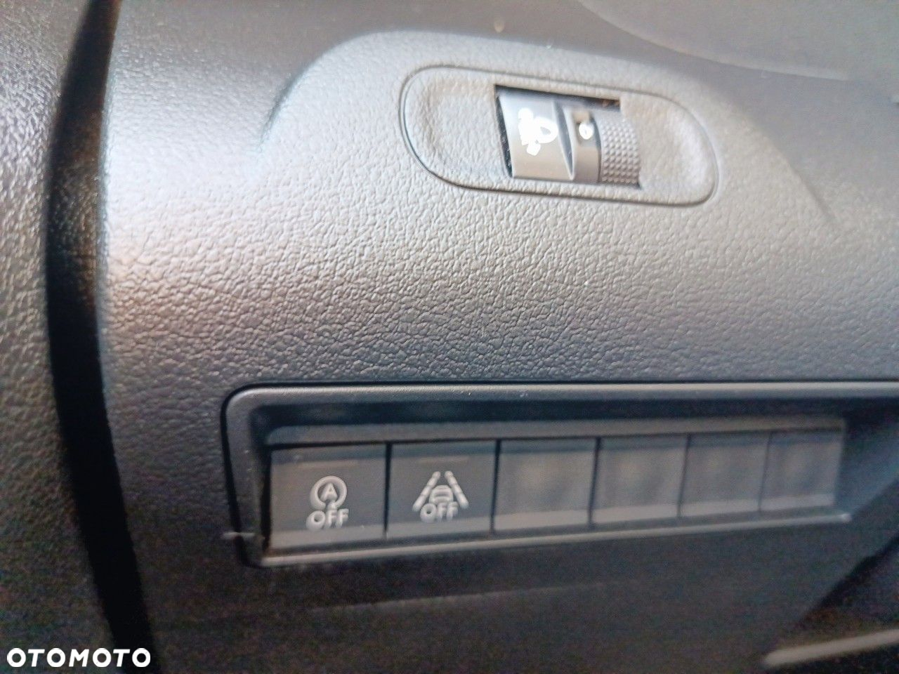 Peugeot Rifter - 17