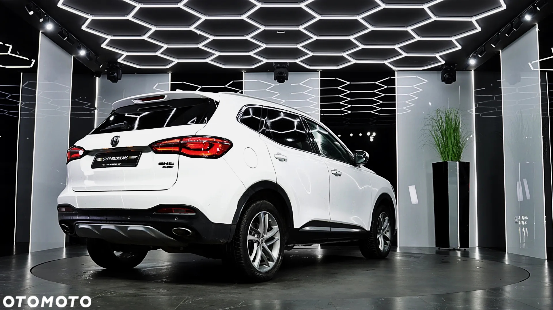 MG EHS 1.5T-GDI PHEV Luxury - 9