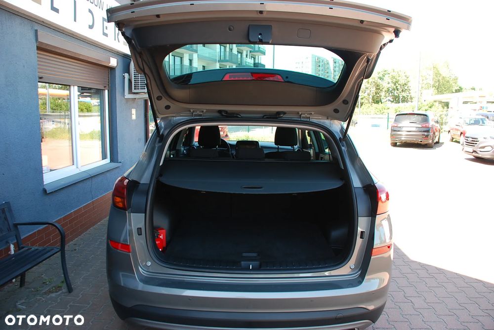 Hyundai Tucson 1.6 CRDi Comfort 2WD DCT - 16