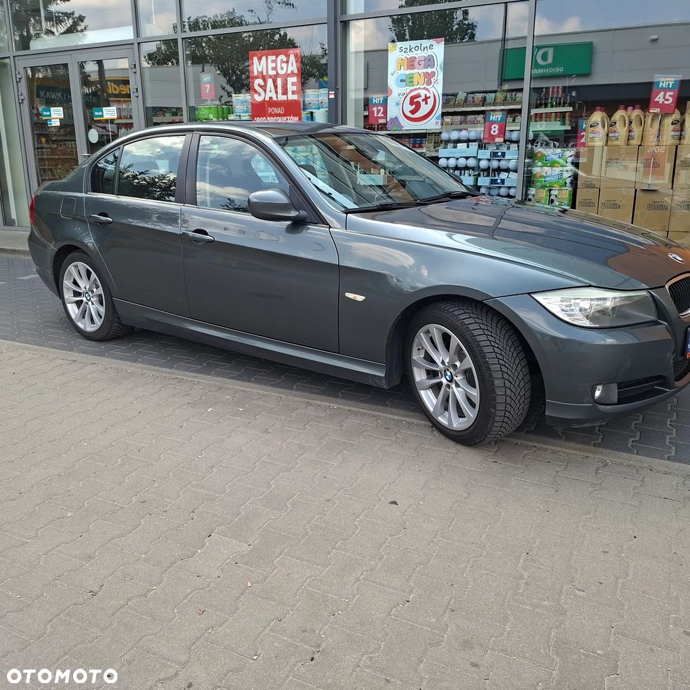 BMW Seria 3 320i - 16