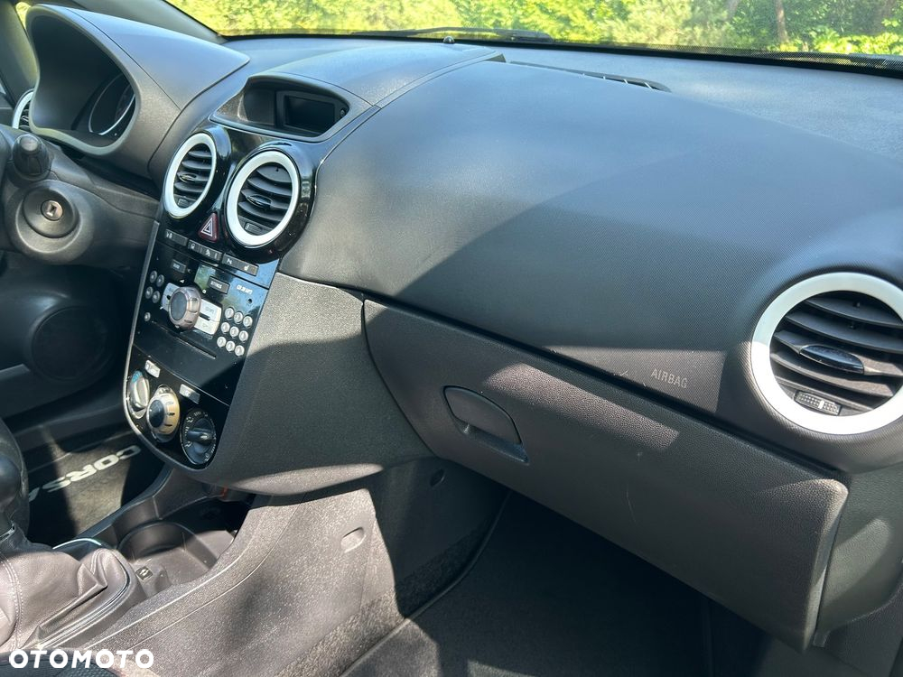 Opel Corsa 1.4 16V Color Edition - 18