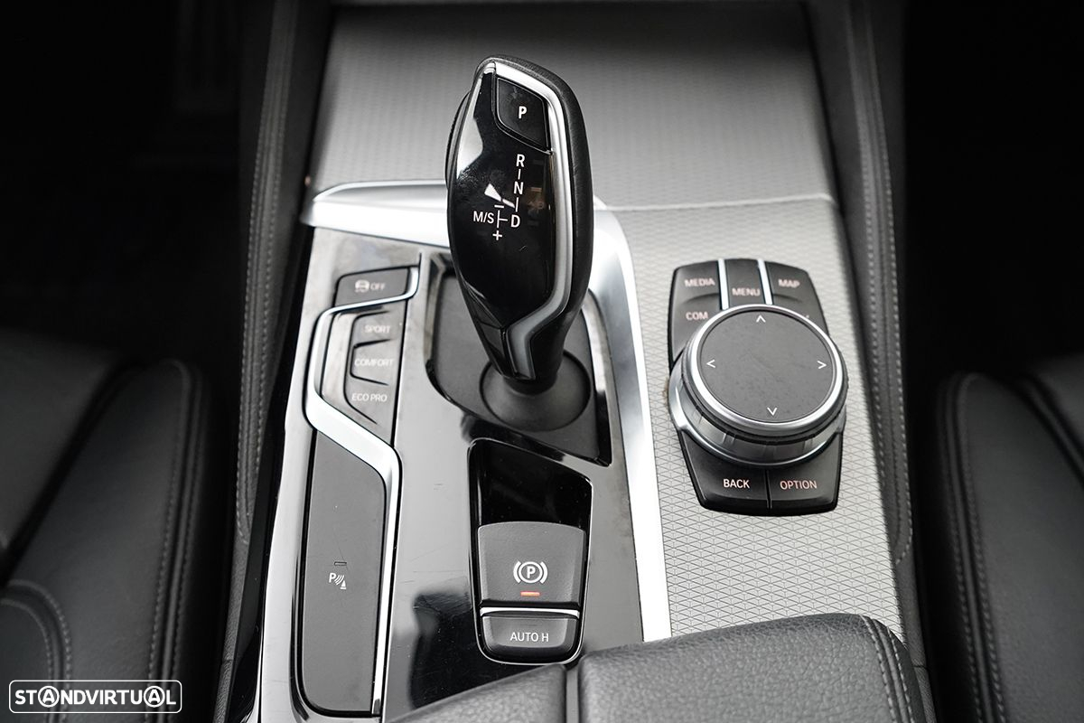 BMW 520 d Pack M Auto - 14