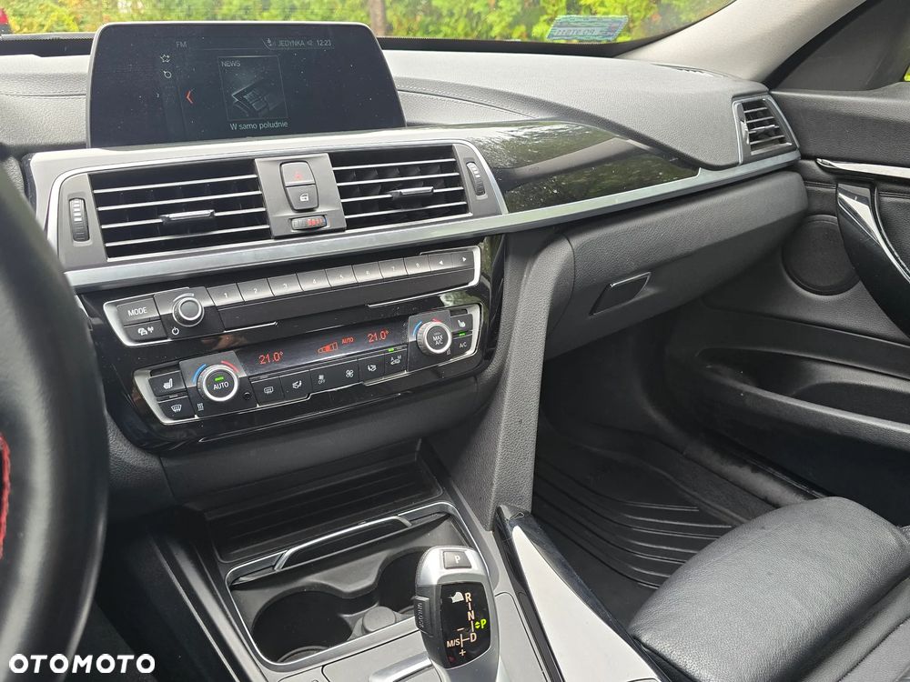 BMW Seria 3 320d Sport Line - 6