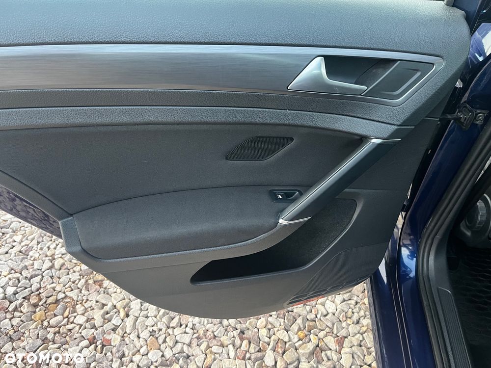 Volkswagen Golf 1.5 TSI BMT Trendline - 30
