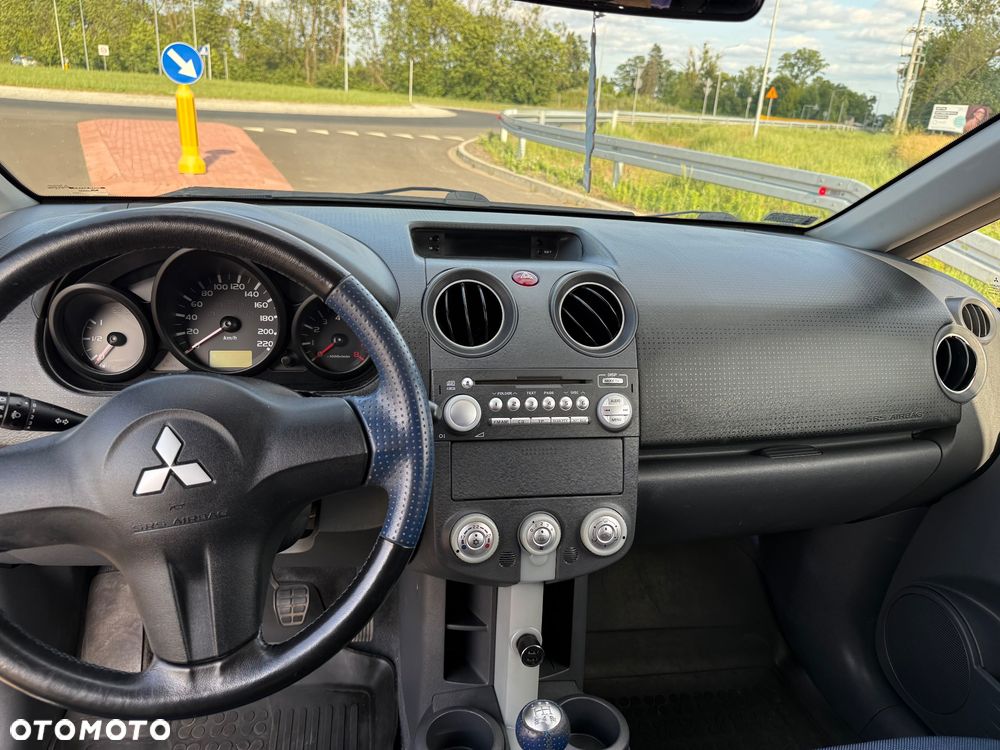 Mitsubishi Colt 1.3 Inform - 13