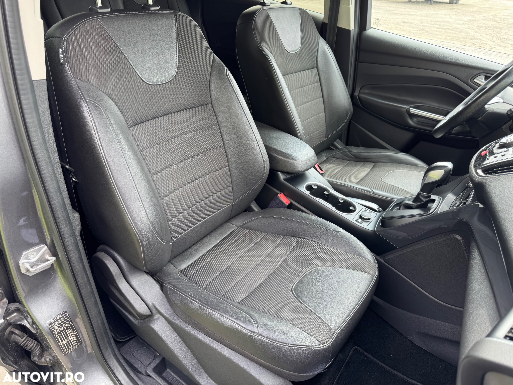 Ford Kuga 2.0 TDCi 4x4 Aut. Titanium - 9