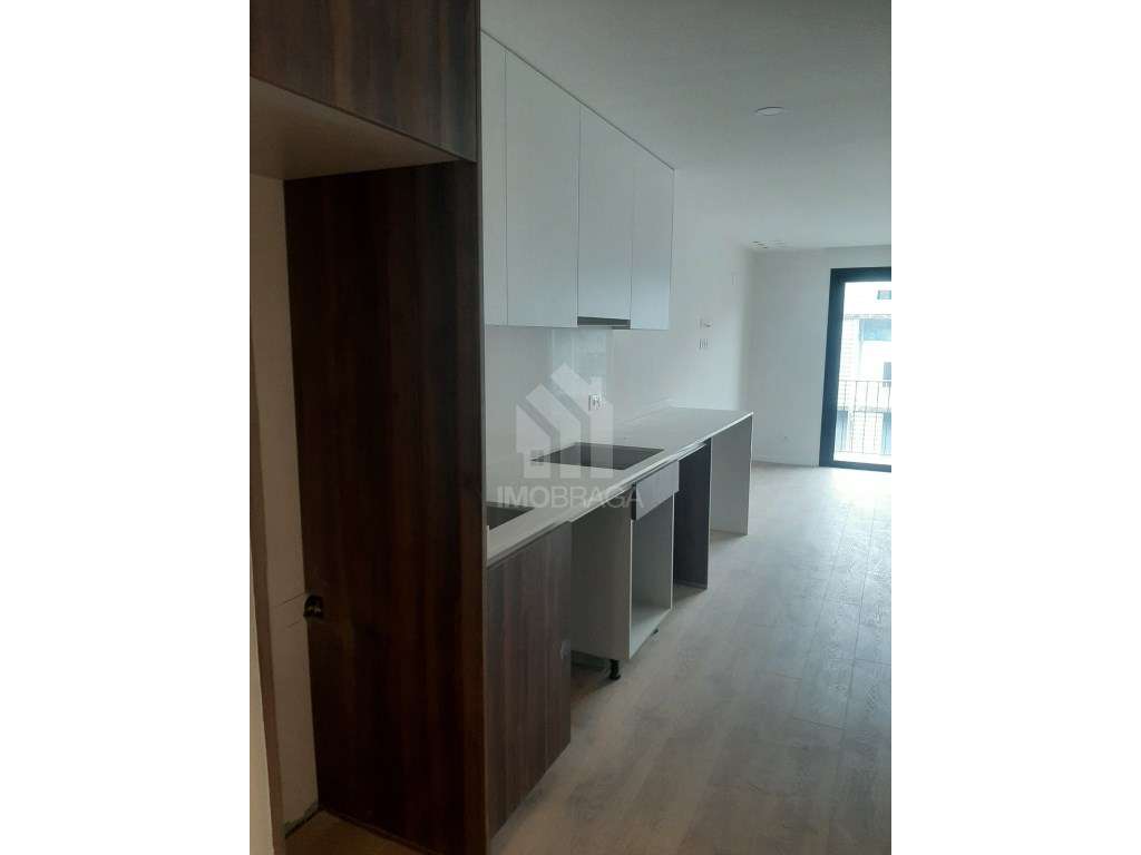 Venda de Apartamento T0 C/Varanda Novo - No Centro de Braga - Grande imagem: 5/24