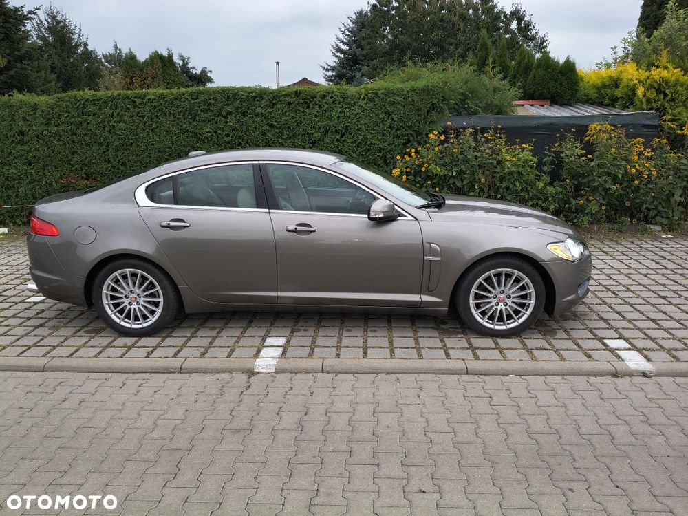 Jaguar XF - 3