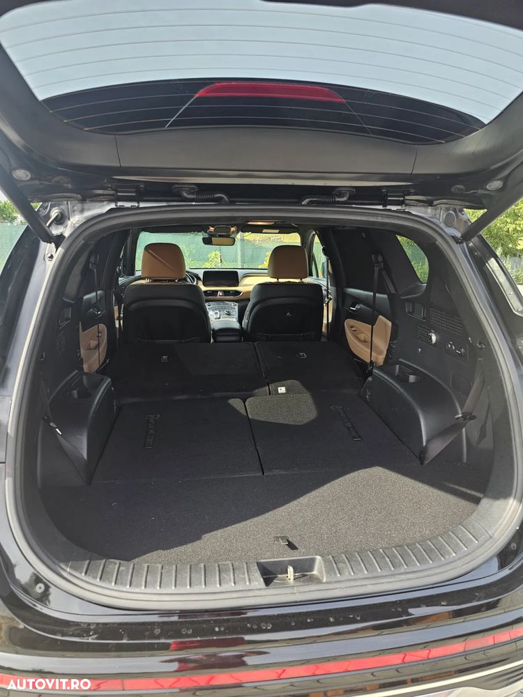 Hyundai Santa Fe ver-1-6-l-252-cp-4wd-6at-7-locuri-phev-calligraphy - 22