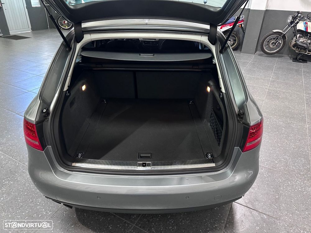 Audi A4 Avant 2.0 TDI exclusive - 22