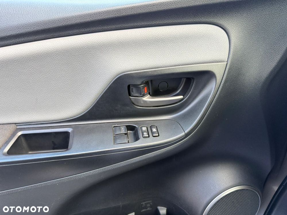 Toyota Yaris 1.33 Active EU6 - 11