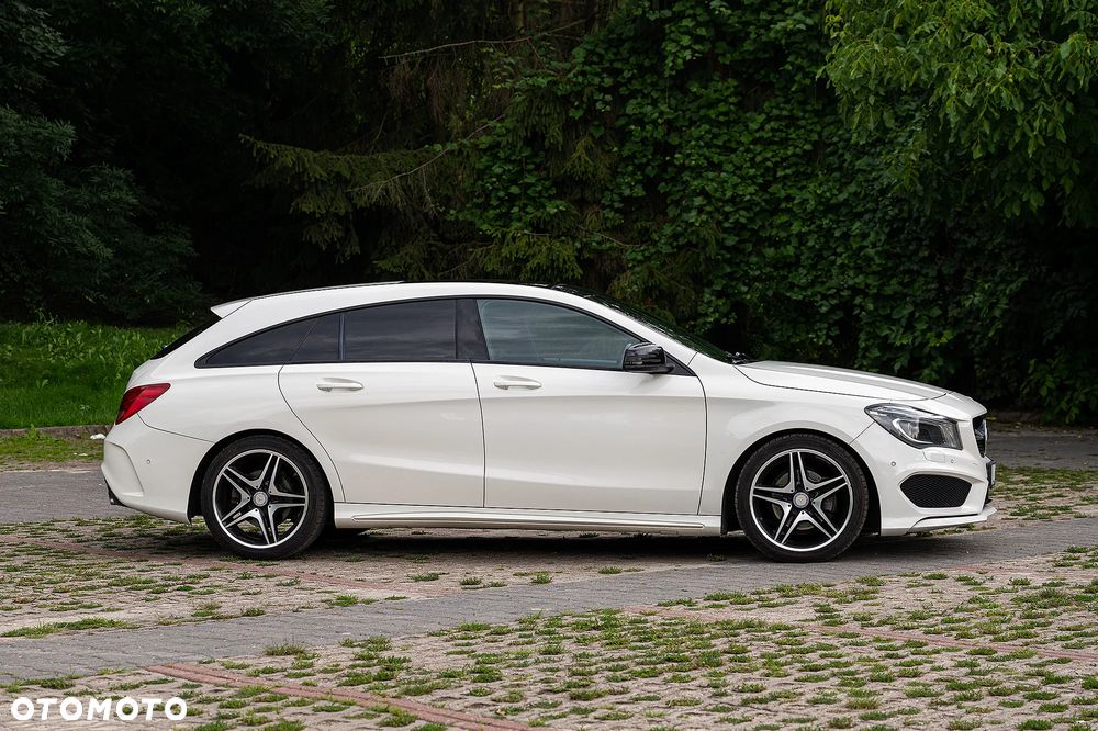 Mercedes-Benz CLA 200 7G-DCT AMG Line - 3