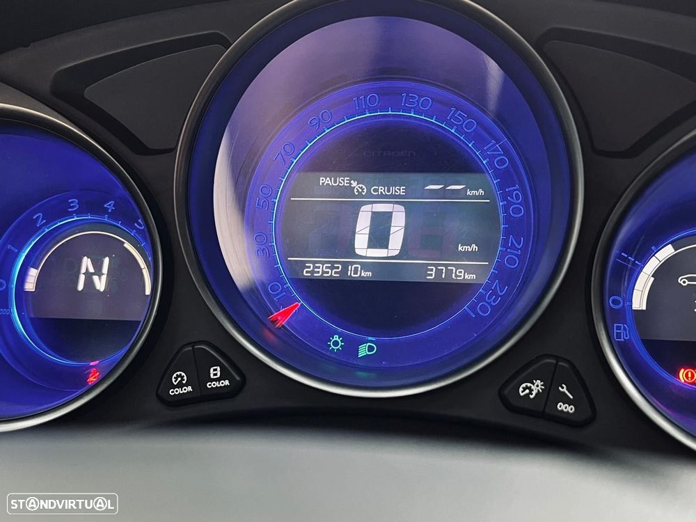 Citroën C4 e-HDi 115 ETG6 Exclusive - 23