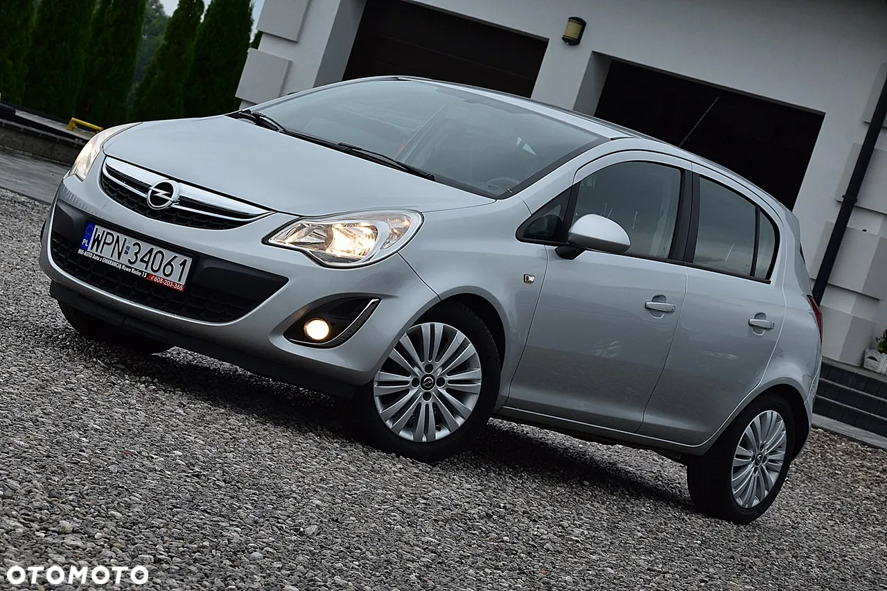 Opel Corsa 1.2 16V Cosmo - 16