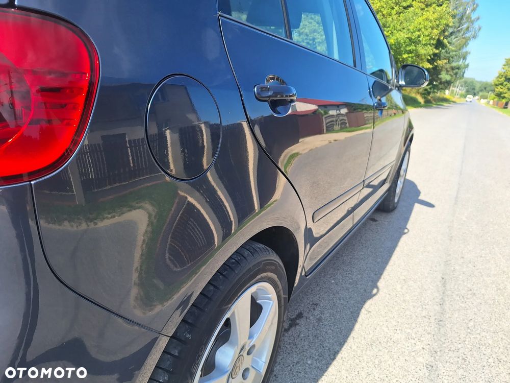 Volkswagen Golf Plus - 11