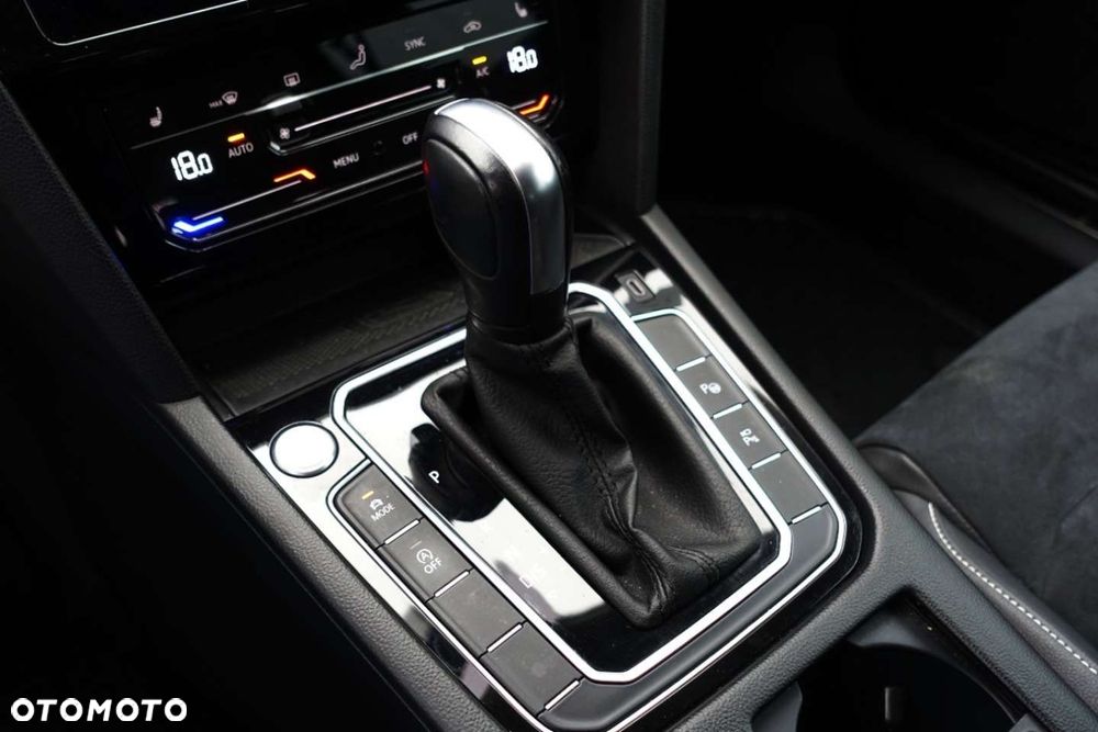 Volkswagen Passat Variant - 17