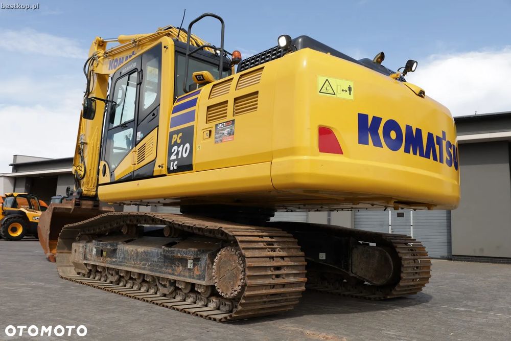 Komatsu PC210LC-11 - 6