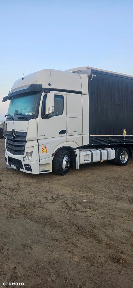 Mercedes-Benz Actros - 1