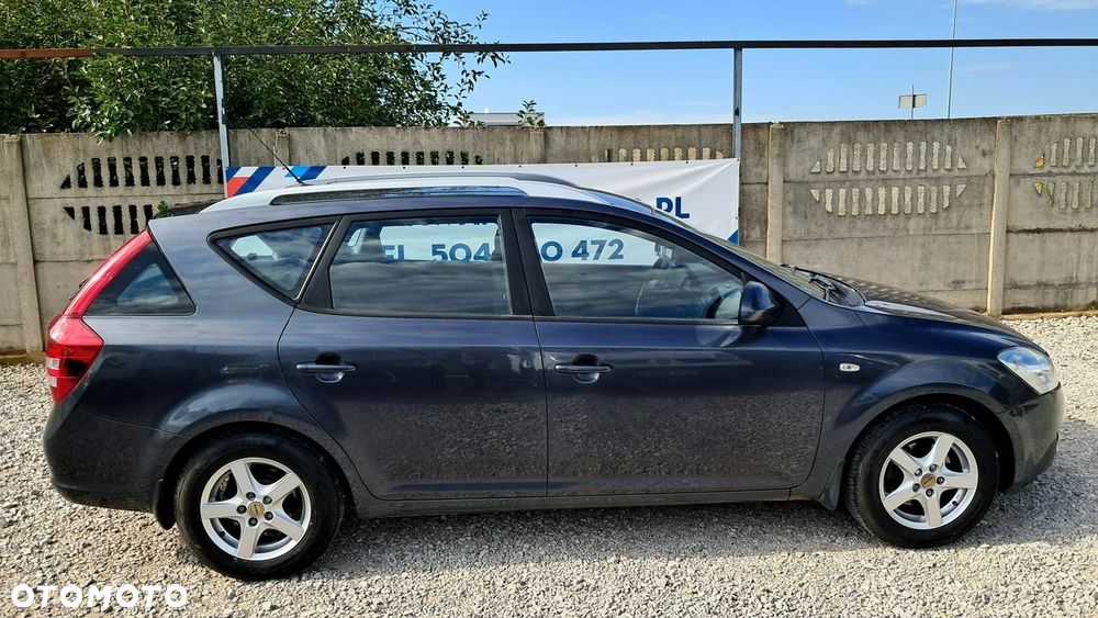 Kia Ceed - 9