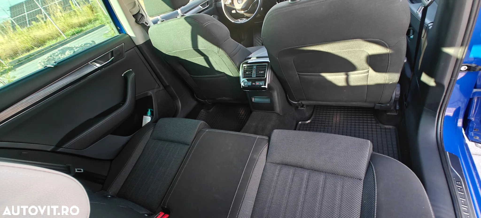 Skoda Superb ver-2-0-tdi-dsg-style - 8