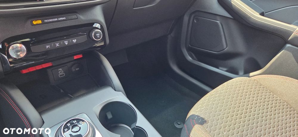 Ford Kuga 2.5 FHEV FWD ST-Line eCVT - 19