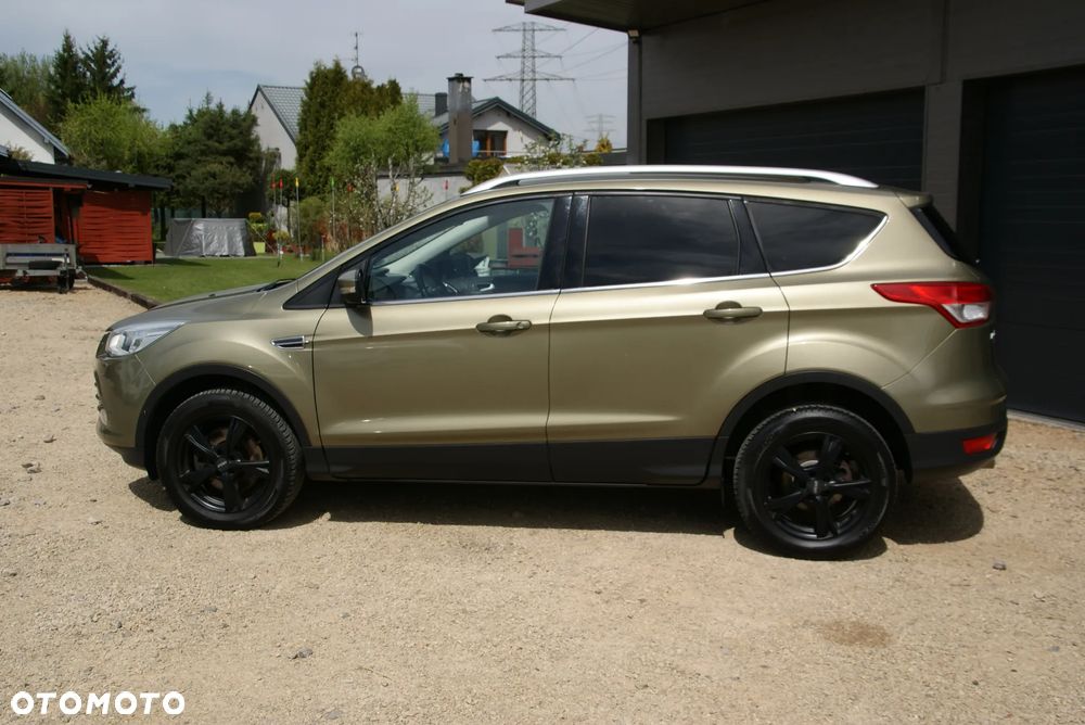 Ford Kuga 2.0 TDCi 2x4 Titanium - 3
