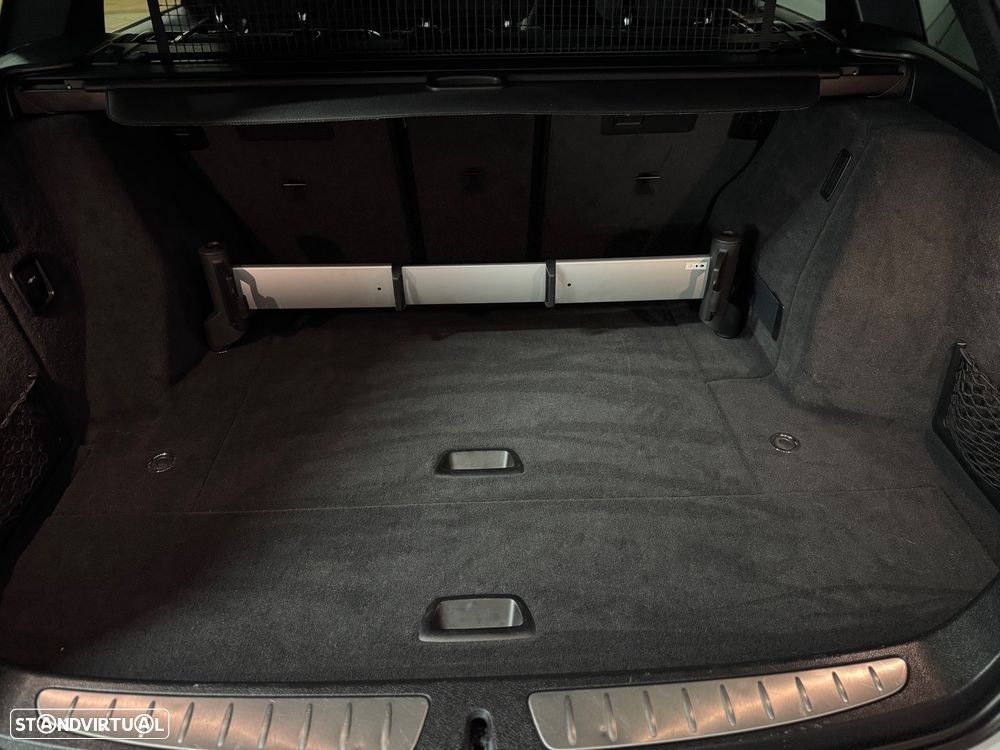 BMW 320 d Pack M - 8