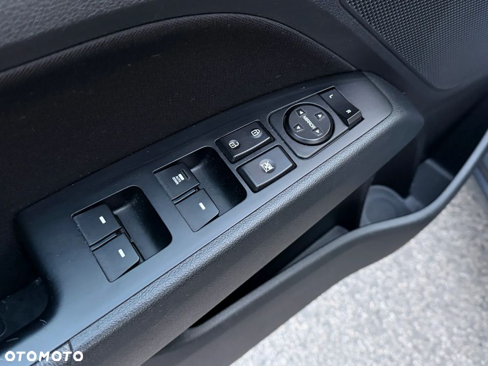Hyundai Elantra 1.6 Comfort - 31